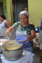 El comedor de Yoana Arias: saz&oacute;n y bienestar para los residentes del barrio El Calvario