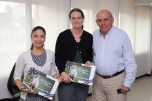 Consejera Pol&iacute;tica Adjunta dialoga con Alcalde de Cali