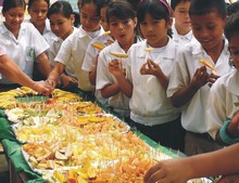 Tiendas escolares saludables: una apuesta de vida del alcalde Maurice Armitage 