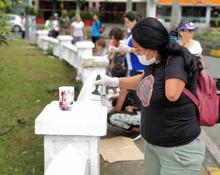 Mientras hac&iacute;an deporte, m&aacute;s de 300 personas recogieron 4 toneladas de basura en el r&iacute;o Cali 2