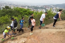As&iacute; conquist&eacute; junto a decenas de cale&ntilde;os la cima de las Tres Cruces con el programa Carreras y Caminatas