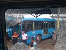 Retencio?n y vandalismo contra el MIO afecta a los calen?os