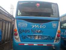 Retencio?n y vandalismo contra el MIO afecta a los calen?os