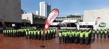 Alcalde Armitage le presenta a los cale&ntilde;os 438 nuevos polic&iacute;as que llegan a reforzar la seguridad de Cali