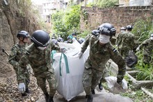 Cien toneladas de basuras y escombros se han retirado de la quebrada Isabel P&eacute;rez