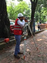 Parque Central arranc&oacute; obras haciendo demolici&oacute;n de zona dura