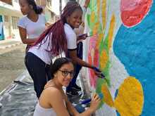 Cali dedica murales a la paz y a la educaci&oacute;n