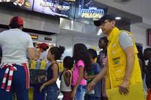 Alcald&iacute;a de Cali llev&oacute; m&aacute;s de 200 ni&ntilde;as, ni&ntilde;os y adolescentes a una funci&oacute;n gratuita en Cine Colombia 