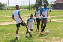 En P&iacute;zamos I, el deporte est&aacute; goleando la violencia y transformando vidas