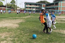 En P&iacute;zamos I, el deporte est&aacute; goleando la violencia y transformando vidas