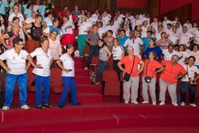 Programa Canas y Ganas: aprendizaje y diversi&oacute;n para adultos mayores 