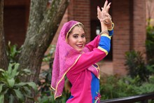 Hasta Mosc&uacute; llegaron los mudra de Natasha Alice Tabary