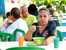 Comedor Juan Pablo II beneficia diariamente a m&aacute;s de 150 personas en la comuna 13 