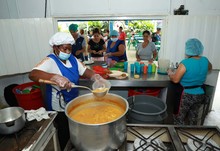 Comedor Juan Pablo II beneficia diariamente a m&aacute;s de 150 personas en la comuna 13 