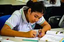 Alcalde Maurice Armitage premia la excelencia educativa de Cali