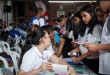 Administraci&oacute;n Armitage contin&uacute;a fortaleciendo y promocionando la participaci&oacute;n ciudadana en instituciones educativas oficiales de Cali
