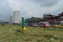 Limpieza, poda y recuperaci&oacute;n del &aacute;rea de renovaci&oacute;n urbana: uni&oacute;n de esfuerzos de Emru, Uaespm y Ciudad Limpia