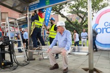 Alcalde Armitage presenta los nuevos 335 paraderos cubiertos del MIO que ya disfrutan los cale&ntilde;os