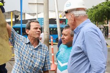 Alcalde Armitage presenta los nuevos 335 paraderos cubiertos del MIO que ya disfrutan los cale&ntilde;os