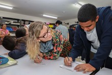 Servidores p&uacute;blicos y estudiantes caminaron por la Ruta de la integridad 