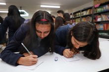 Servidores p&uacute;blicos y estudiantes caminaron por la Ruta de la integridad 