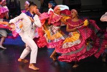 En la Loma de la Cruz y en las comunas de Cali, se despide el Mercedes Monta&ntilde;o