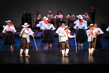 En la Loma de la Cruz y en las comunas de Cali, se despide el Mercedes Monta&ntilde;o