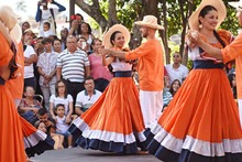 Lleno total en todos los escenarios del XXV Encuentro de Danzas Mercedes Monta&ntilde;o