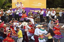 Lleno total en todos los escenarios del XXV Encuentro de Danzas Mercedes Monta&ntilde;o