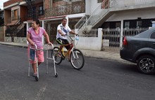 Exoneran a personas con discapacidad de la prohibici&oacute;n del parrillero