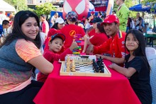 Con juegos y mucha recreaci&oacute;n los habitantes de la comuna 1 se sumaron al evento movilizador del programa &lsquo;Vive el parque&rsquo;