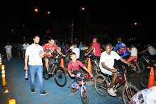 Los j&oacute;venes se gozaron  la Ciclo Juvenil, un paseo nocturno sobre ruedas