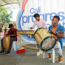 Cali ya est&aacute; modo Petronio