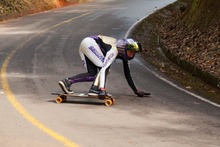 Los mejores riders del mundo compitieron en Cali por el Campeonato Mundial de Downhill Skateboarding