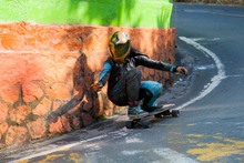 Los mejores riders del mundo compitieron en Cali por el Campeonato Mundial de Downhill Skateboarding