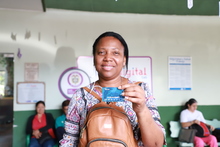 La Secretaria de Educaci&oacute;n Municipal contin&uacute;a entregando tarjetas MIO a estudiantes de las Instituciones Educativas Oficiales