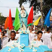 Estudiantes de la IEO San Juan Bautista y comunidad de Puerto Mallarino, vibraron al  ritmo del &lsquo;Petronito&rsquo;