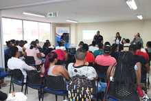 En Cali 150 v&iacute;ctimas del conflicto armado recibieron segunda entrega de bonos de alimentaci&oacute;n