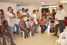 Se instala mesa de trabajo entre la Emru y comerciantes de San Pascual