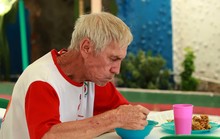 M&aacute;s de 150 personas se benefician en el Comedor Juan Pablo II 