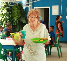 M&aacute;s de 150 personas se benefician en el Comedor Juan Pablo II 
