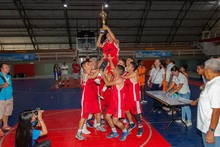 Las comunas 8 y 13 campeonas del torneo de baloncesto Deporvida NBA