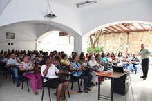 Comedores comunitarios, un espacio para la reconstrucci&oacute;n del tejido social