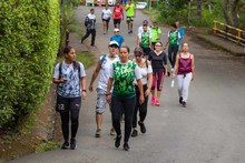 Rodeados de naturaleza los cale&ntilde;os recorrieron los senderos que atraviesa la caminata gratuita &lsquo;ruta Pance&rsquo;