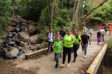 Rodeados de naturaleza los cale&ntilde;os recorrieron los senderos que atraviesa la caminata gratuita &lsquo;ruta Pance&rsquo;