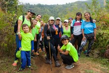 Rodeados de naturaleza los cale&ntilde;os recorrieron los senderos que atraviesa la caminata gratuita &lsquo;ruta Pance&rsquo;