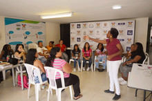 Gerente de la Emru visit&oacute; proceso de formaci&oacute;n y emprendimiento en el &aacute;rea de renovaci&oacute;n urbana