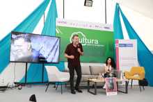 Con ritmos musicales, conferencias, programaci&oacute;n acad&eacute;mica y encuentros culturales avanza la cuarta versi&oacute;n de la feria del libro Cali