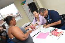 Alcald&iacute;a de Cali realiz&oacute; la tercera entrega de bonos de alimentos a v&iacute;ctimas del conflicto armado