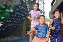 Ni&ntilde;as, ni&ntilde;os y j&oacute;venes del &aacute;rea de renovaci&oacute;n urbana, se le midieron al reto y participaron de forma activa en el programa &ldquo;V&eacute;rtigo&rdquo;.